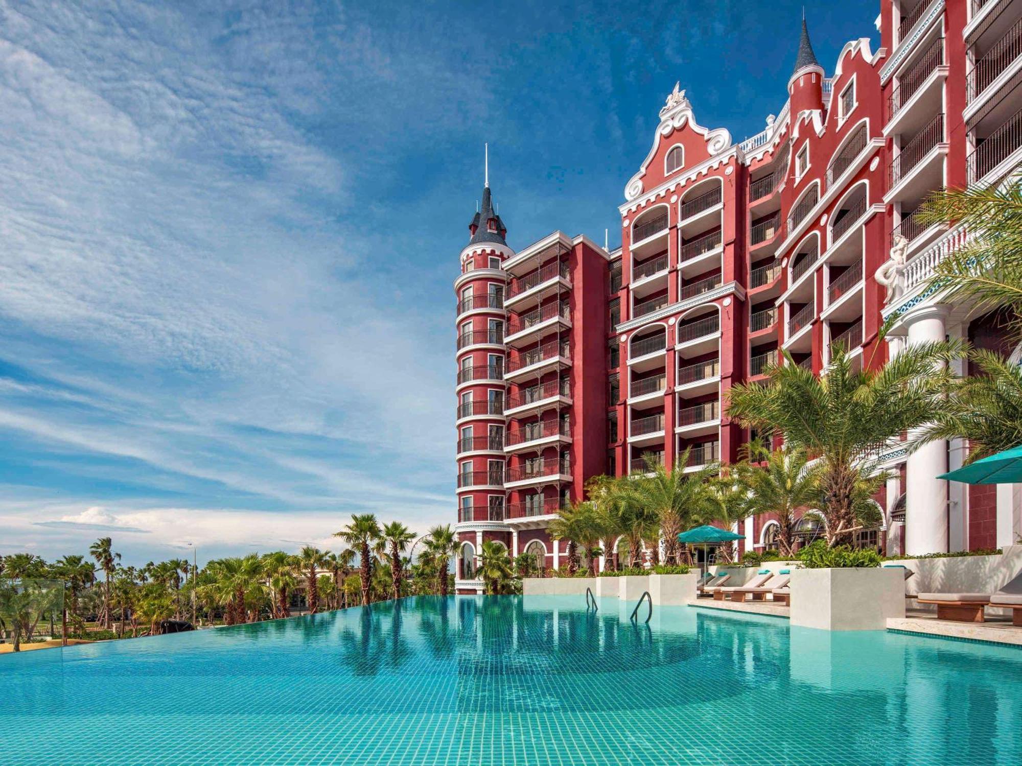 Moevenpick Resort 潘切 外观 照片