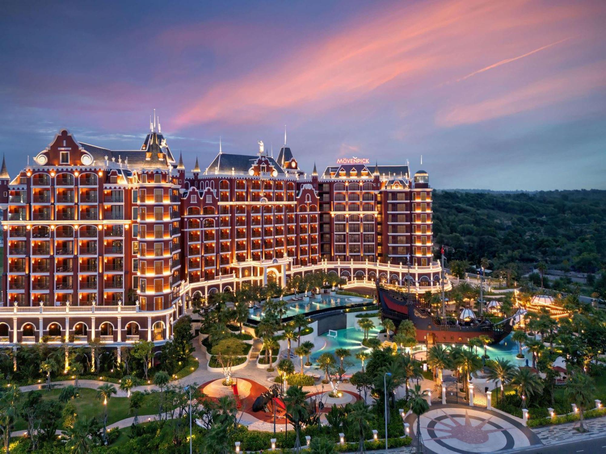 Moevenpick Resort 潘切 外观 照片
