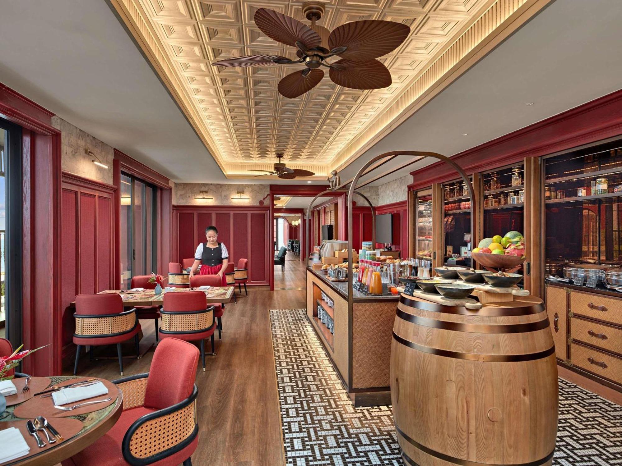Moevenpick Resort 潘切 外观 照片